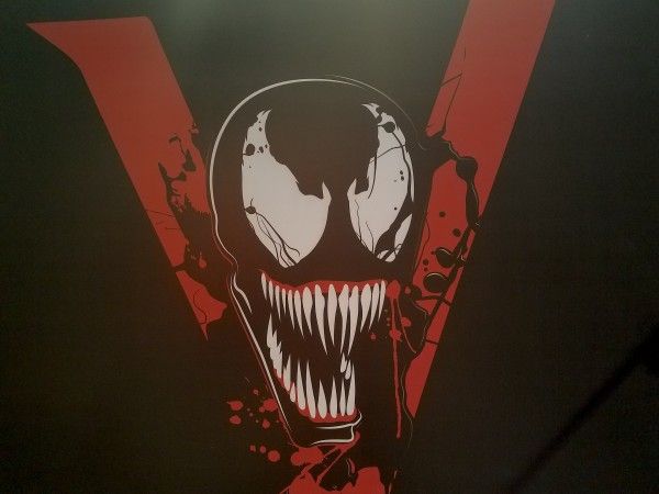 venom-movie-poster-ccxp-image-1-600x450.jpg