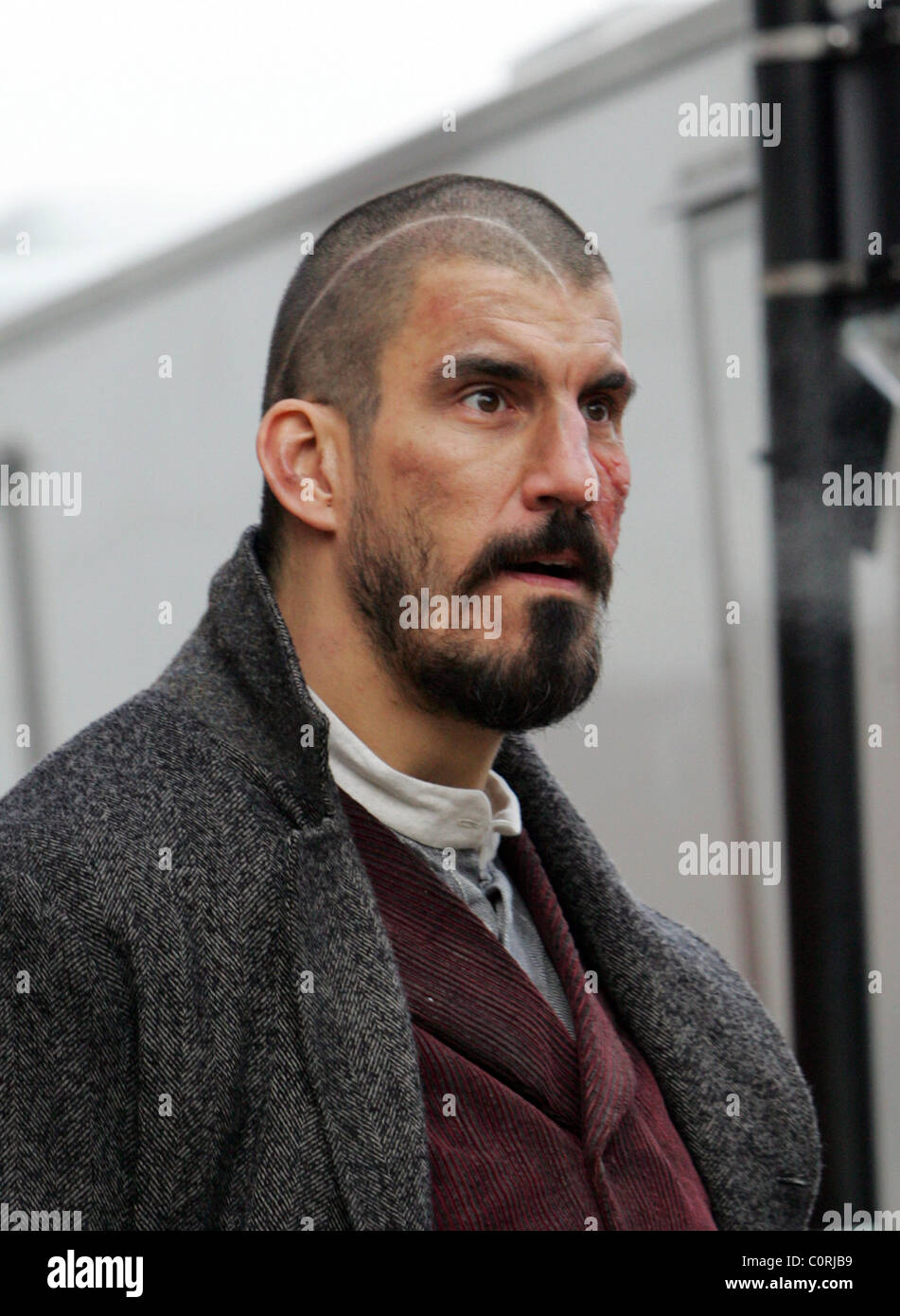 robert-maillet-on-set-of-his-new-movie-sherlock-holmes-due-for-release-C0RJB9.jpg