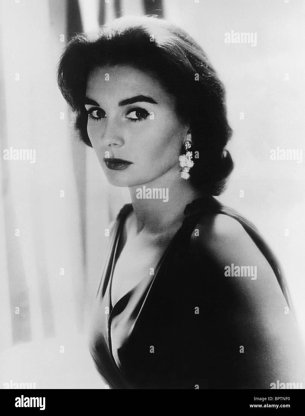 jean-simmons-actress-1960-BPTNF0.jpg