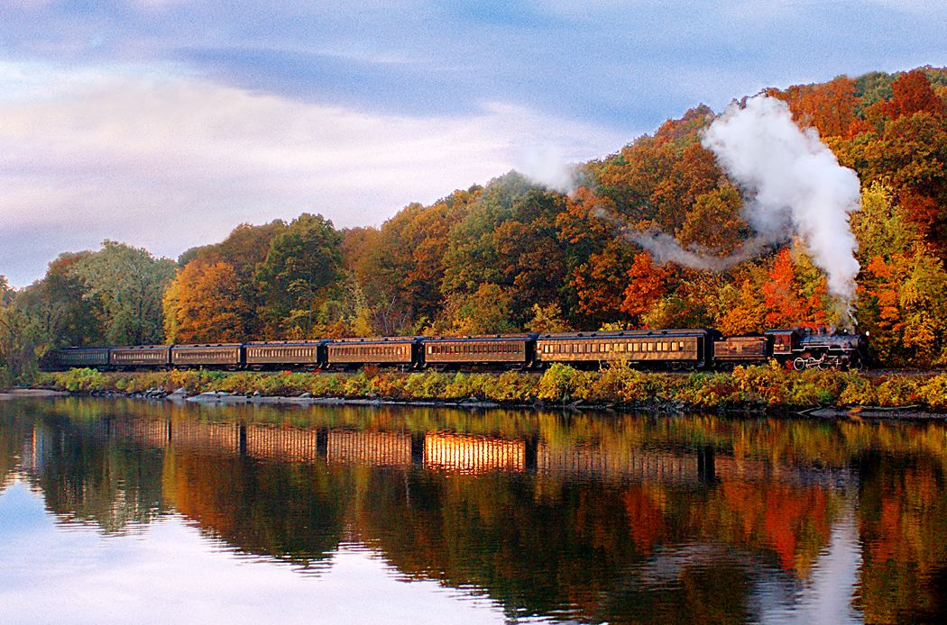 1503953604-train-fall-foliage-jody-dole.jpg