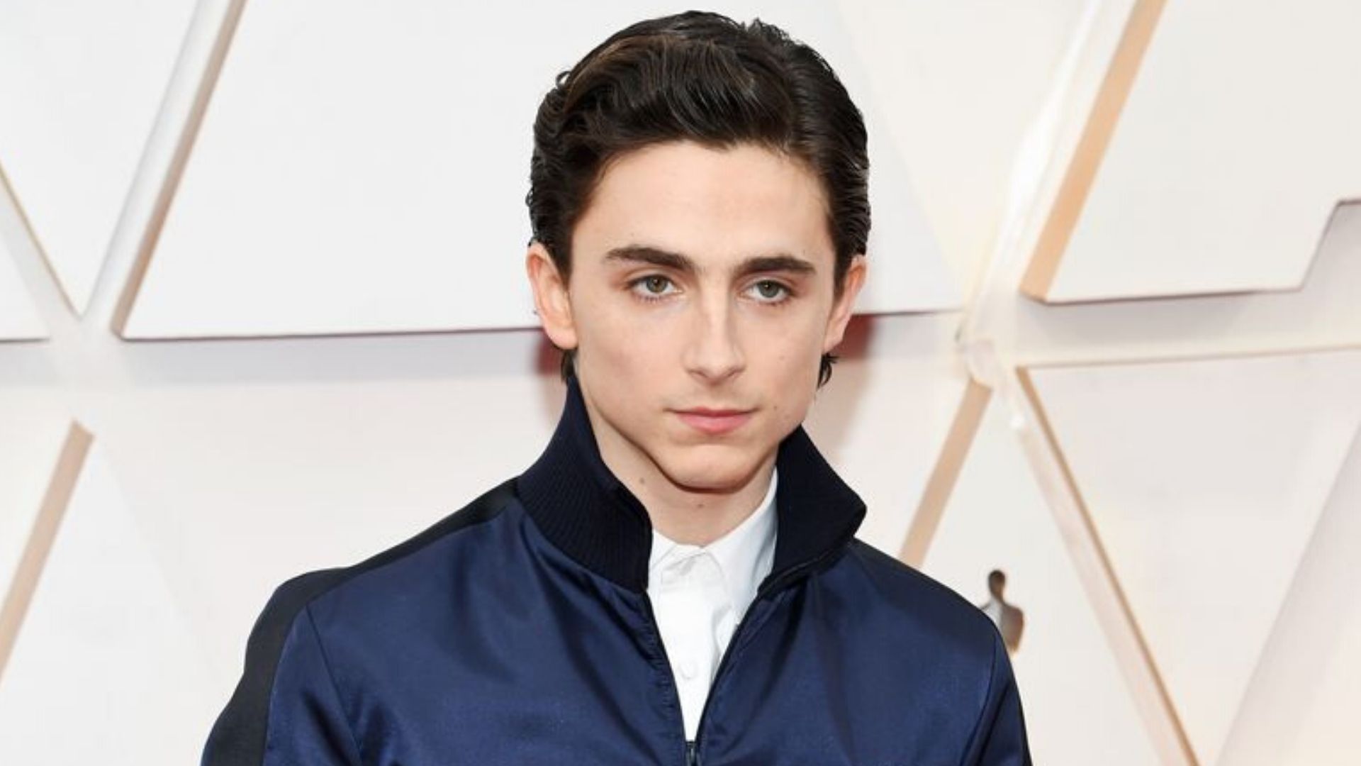 timothee-chalamet-at-the-2020-oscars.jpg