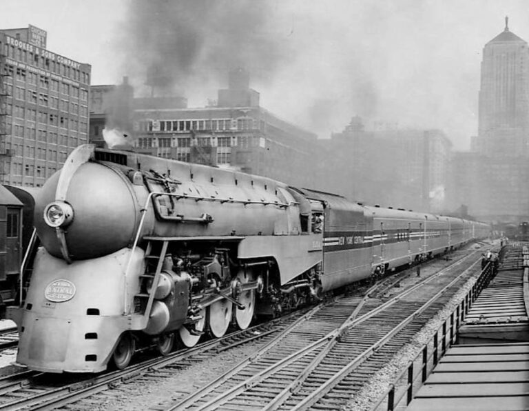 20thcenturyltd-chicago-1938-768x596.jpg